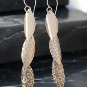 aretes de corazoncitos largo en plata .925