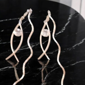 aretes fish largo en plata .925