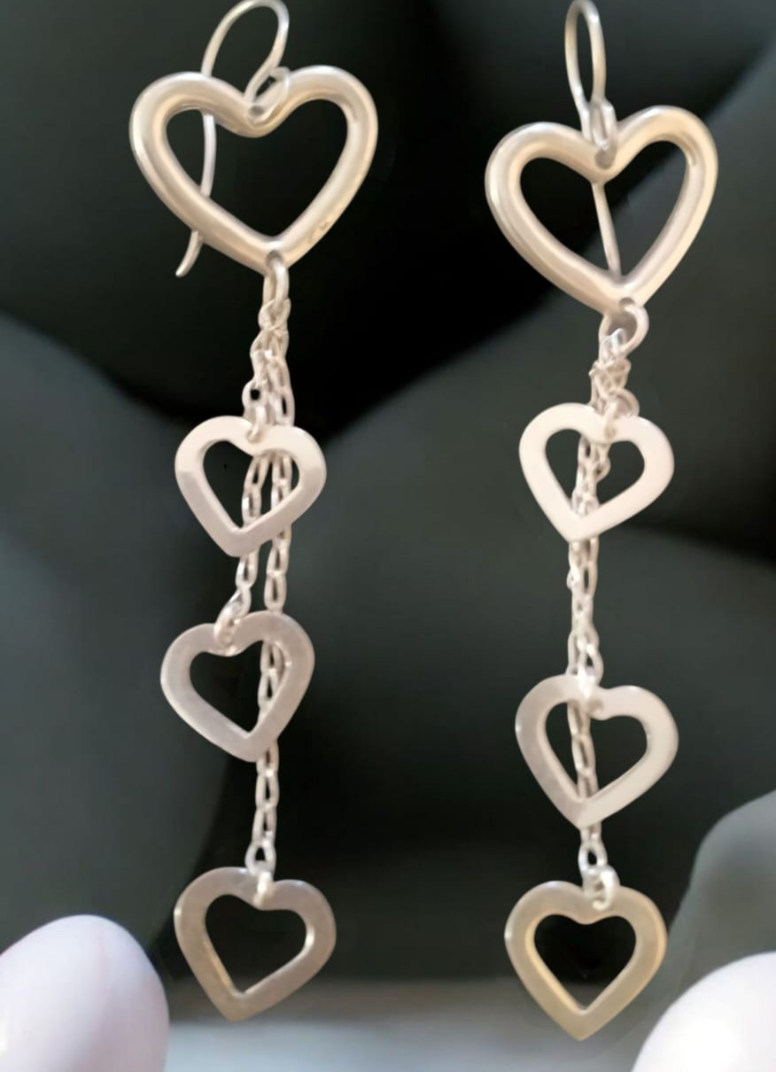 aretes de corazoncitos largo en plata .925 aretes de corazoncitos largo en plata .925
